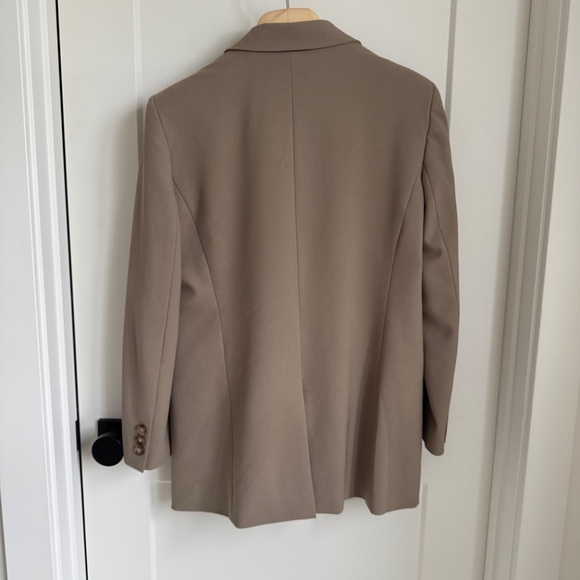 Aritzia Babaton Agency Blazer - Picture 5 of 5